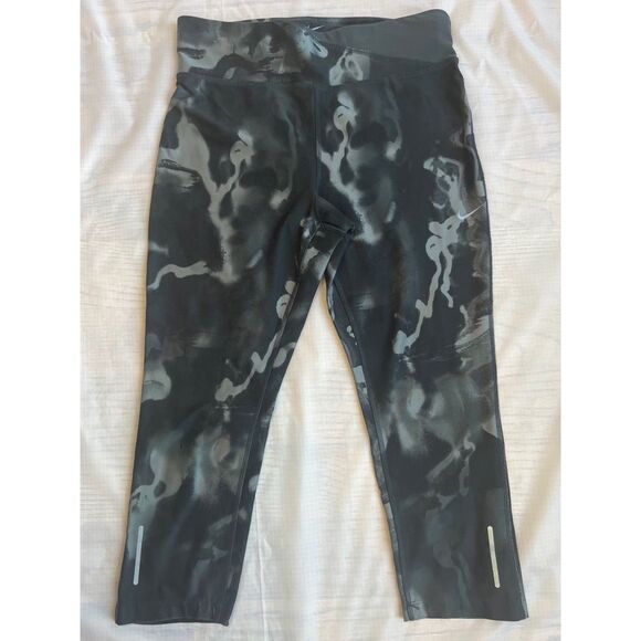 Nike black and white cropped leggings workout pants Dri-Fit Sz Small - Picture 1 of 9